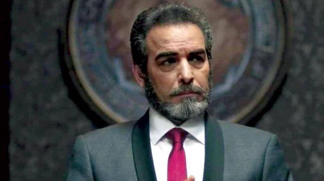 الردّ الأول من أحمد عبد العزيز على انفعاله في عزاء شيرين سيف النصر