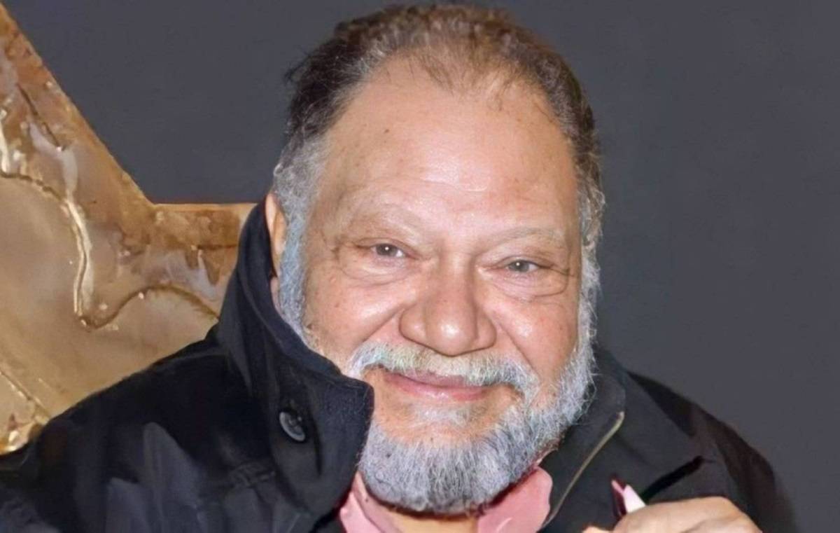 بعد انتقاده بقوة... مدحت العدل يدافع عن مسلسل يحيى الفخراني