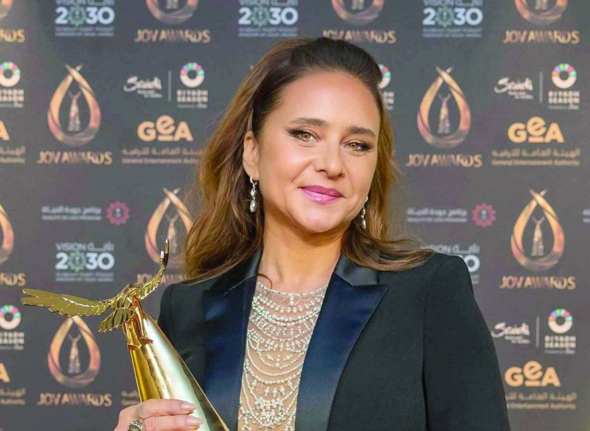 نيللي كريم تثير الجدل بصور قديمة