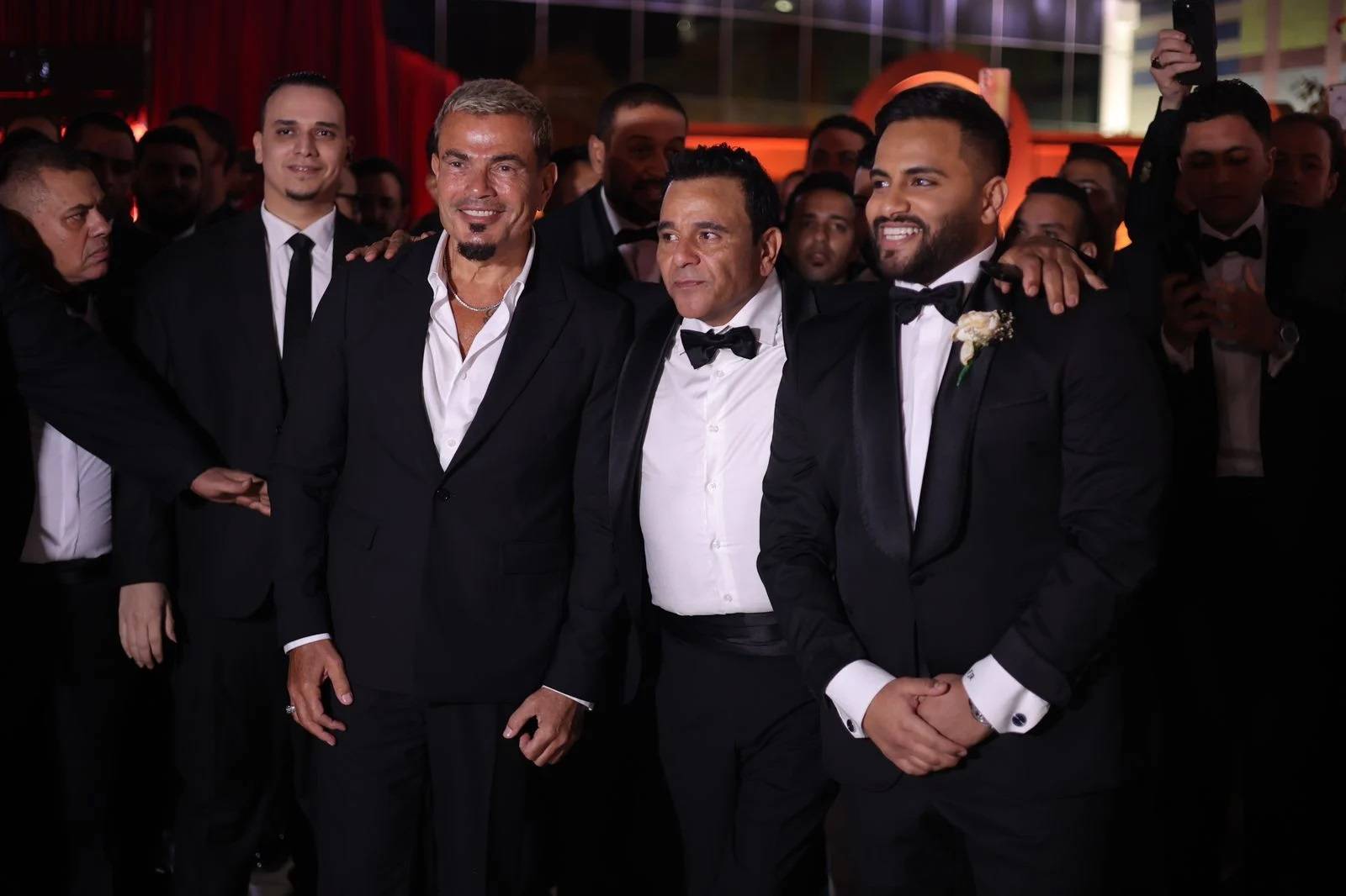 عمرو دياب مع محمد فؤاد ونجله