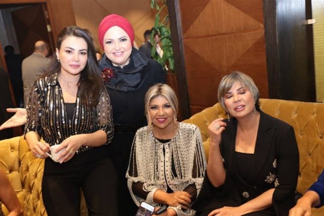 دينا فؤاد وبوسي شلبي ومفيدة شيحة