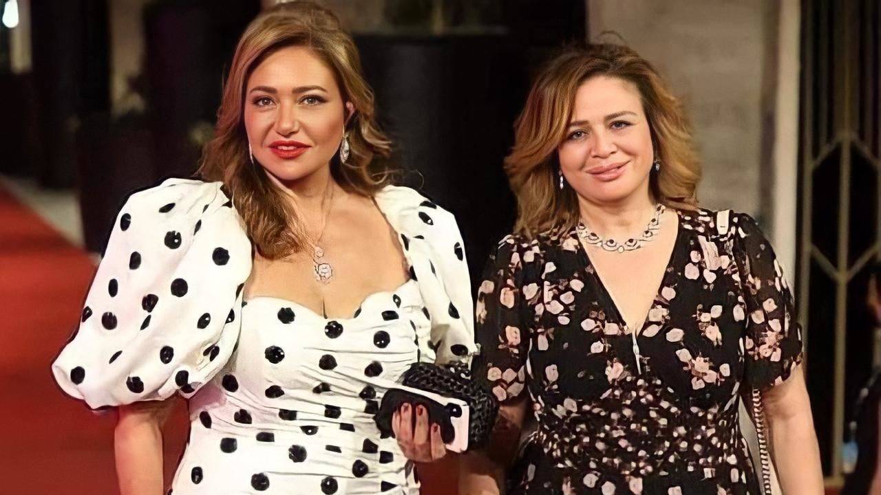 إلهام شاهين وليلى علوي