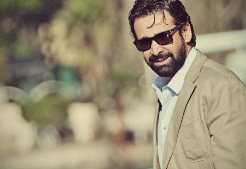 كريم عبد العزيز  وأحمد حلمي يتبرعان بمقتنيات أعمالهما للأسر الأكثر فقراً