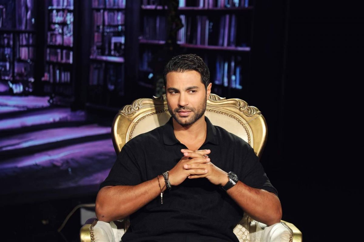 كريم فهمي يعلّق على طلاق شقيقه... وهذا ما قاله عن غيرة أحمد العوضي منه