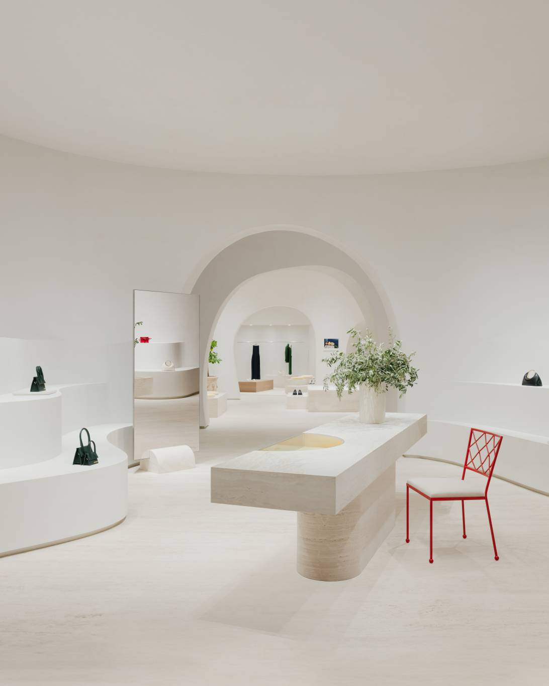 JACQUEMUS Dubai Mall JACQUEMUS Dubai Mall