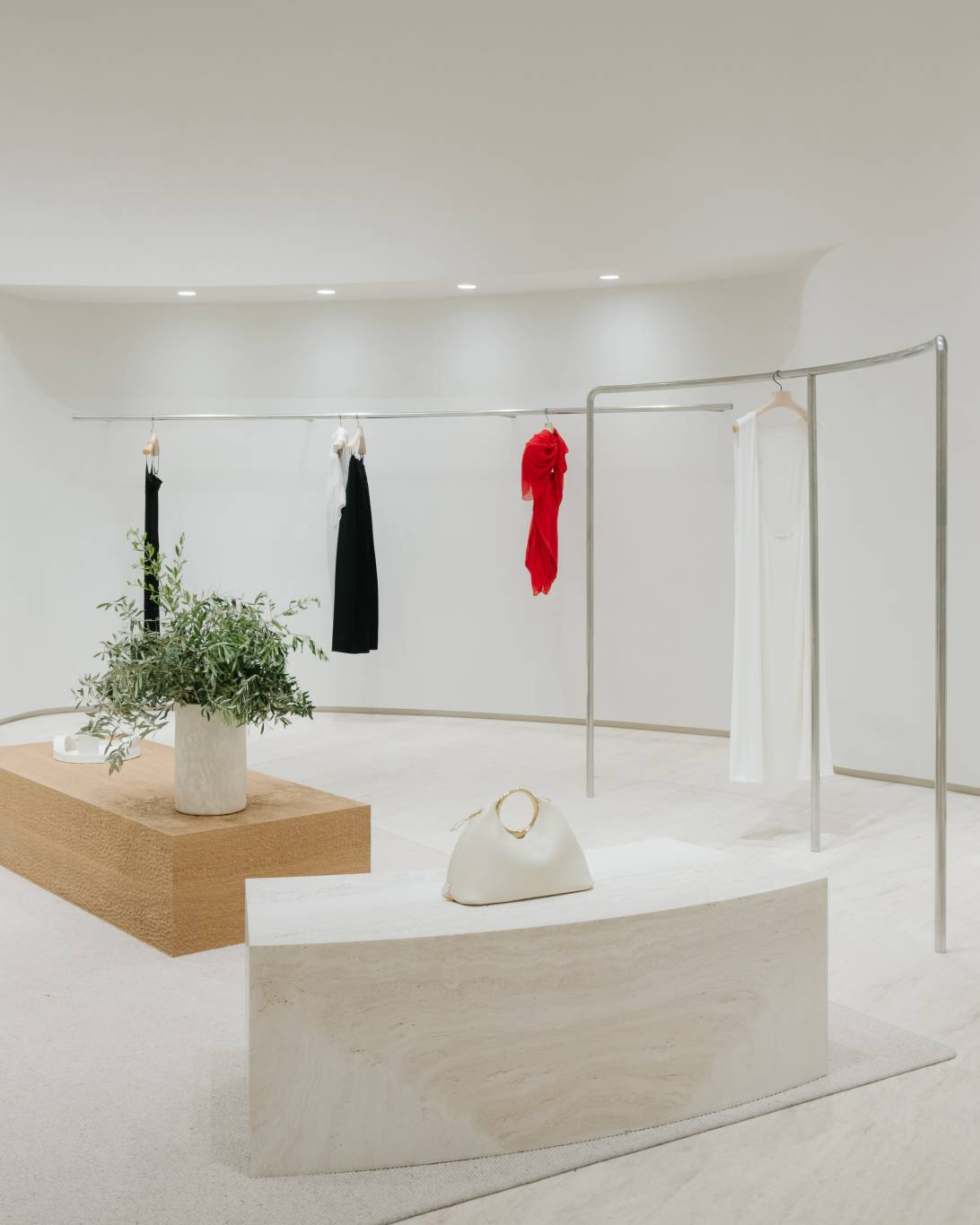 JACQUEMUS Dubai Mall JACQUEMUS Dubai Mall