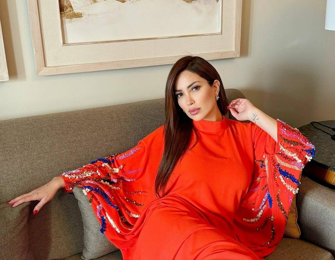 نسرين طافش تتعرض للإنتقاد بسبب ملابسها الجريئة على البحر