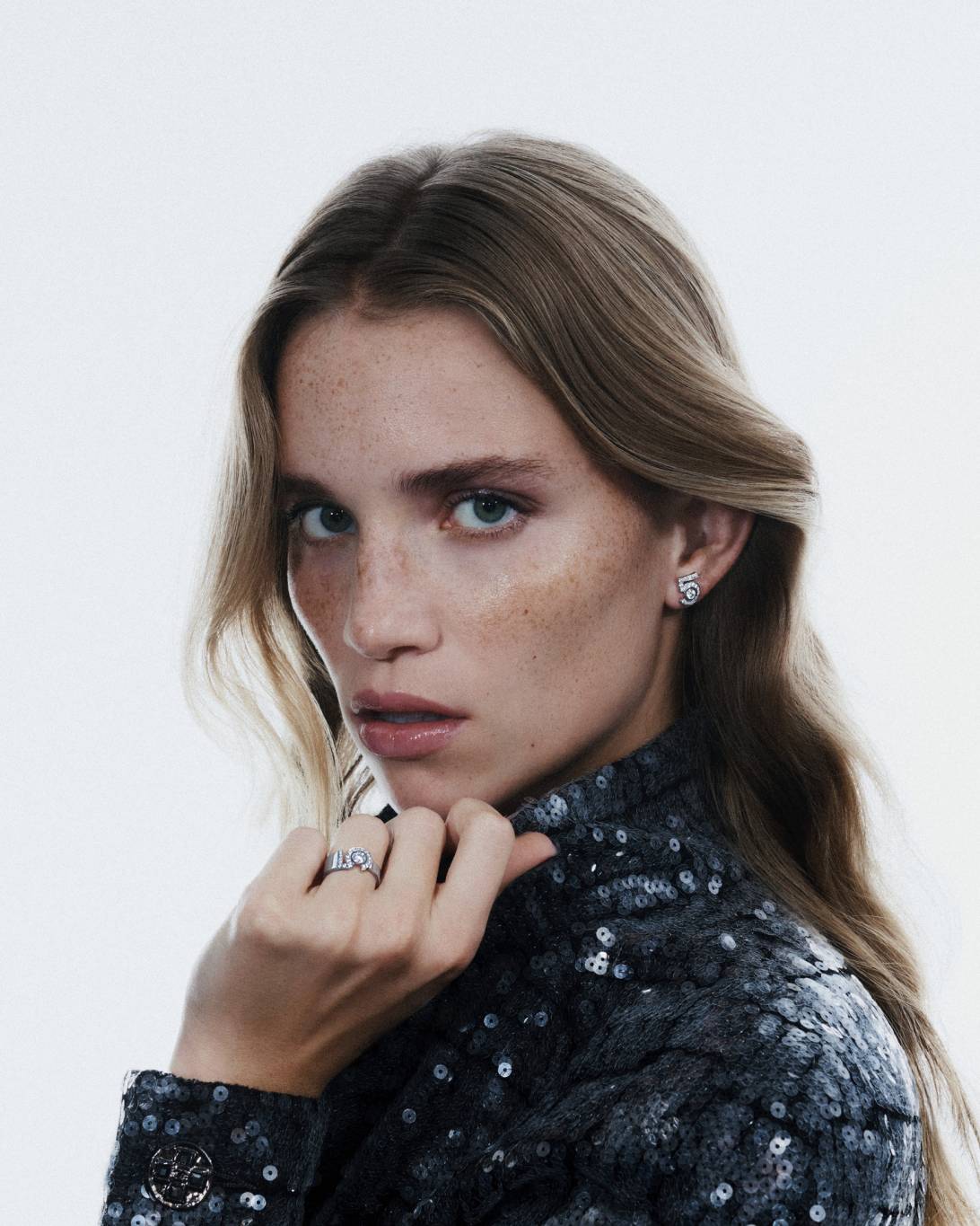 مجموعة N°5 من CHANEL أكثر من مجرد مجوهرات