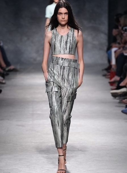 Felipe Oliveira Baptista من عروض باريس لربيع وصيف <strong>2014</strong>