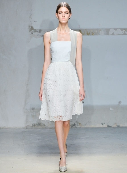Damir Doma من عروض باريس لربيع وصيف <strong>2014</strong>