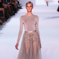 دار Chloé رشاقة ونقاء