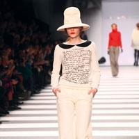 ياقة 'كلودين' Claudine à l'école