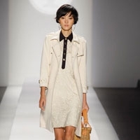 الدانتيل في خزانتك هذا الصيف