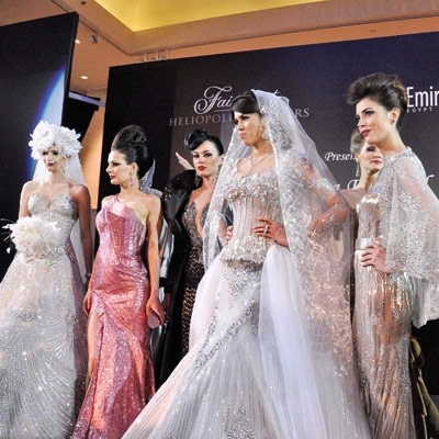 نجمات الفن نافسن عارضات 'ديفيليه البحيري'