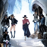 لم تكتف عيناي من عرض Dsquared2 ...