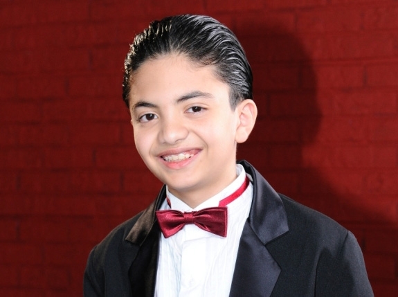 أصيل هزيم: كنت أسمع جدي حين يقيم الصلاة وأقلد اللحن