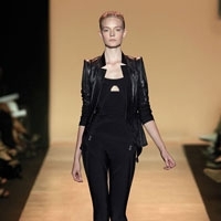 الجلد في خزانتك هذا الصيف