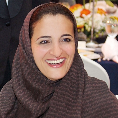 الشيخة لبنى القاسمي تروي مشوار نجاحها