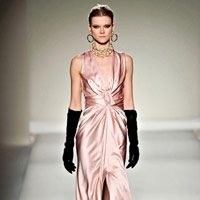 ألوان بلا لون... اتبعيها حتماً!