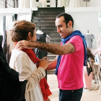 خلال عروض أسبوع الأزياء الراقية الباريسي