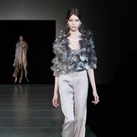 أناقة Armani سحر وجاذبيّة