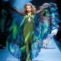 Dior… بين طيّات الطيّات