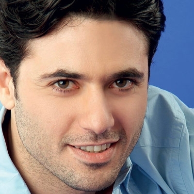 أحمد عز: لا أنافس أحمد السقا...