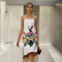 PRADA كوني جريئة