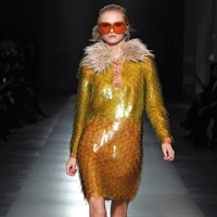 الفتاة ببراءتها...