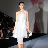 EMPORIO ARMANI وفتاة الأحلام