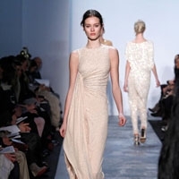 Michael Kors مجموعة تحتفل بثلاثين عاماً...