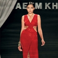 أنوثة وفرح ورومانسيّة