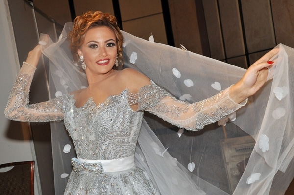 بشرى في فستان الزفاف