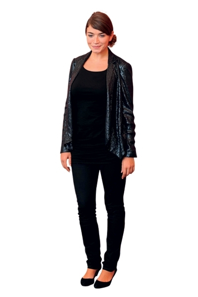 السروال الأسود