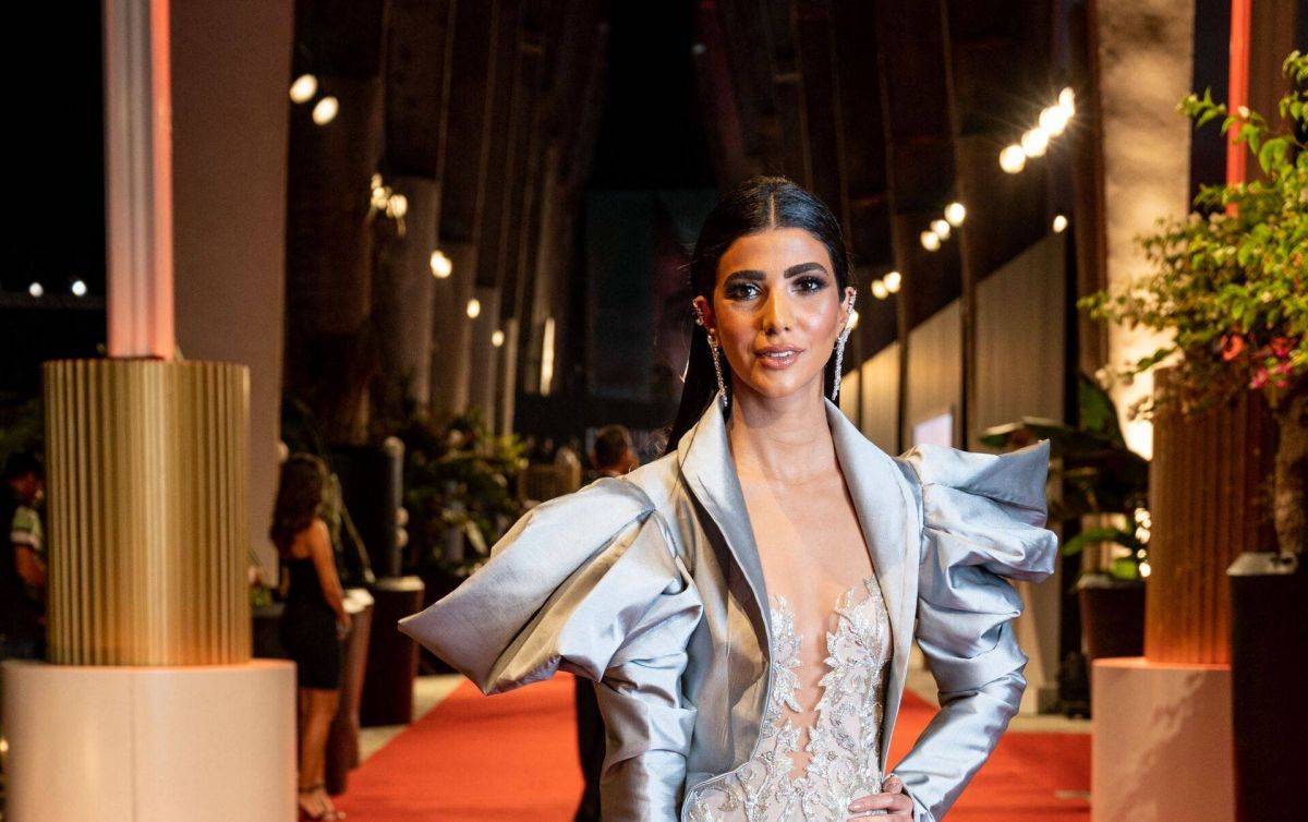 بالفيديو والصور - رقص أحمد السقا ونبيلة عبيد مع عمرو دياب ووصلة غزل من تامر حسني لبسمة بوسيل في زفاف ريم سامي