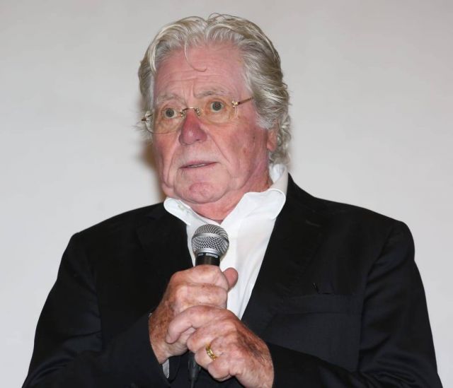 حسين فهمي يلقي كلمته في افتتاح مهرجان جمعية الفيلم