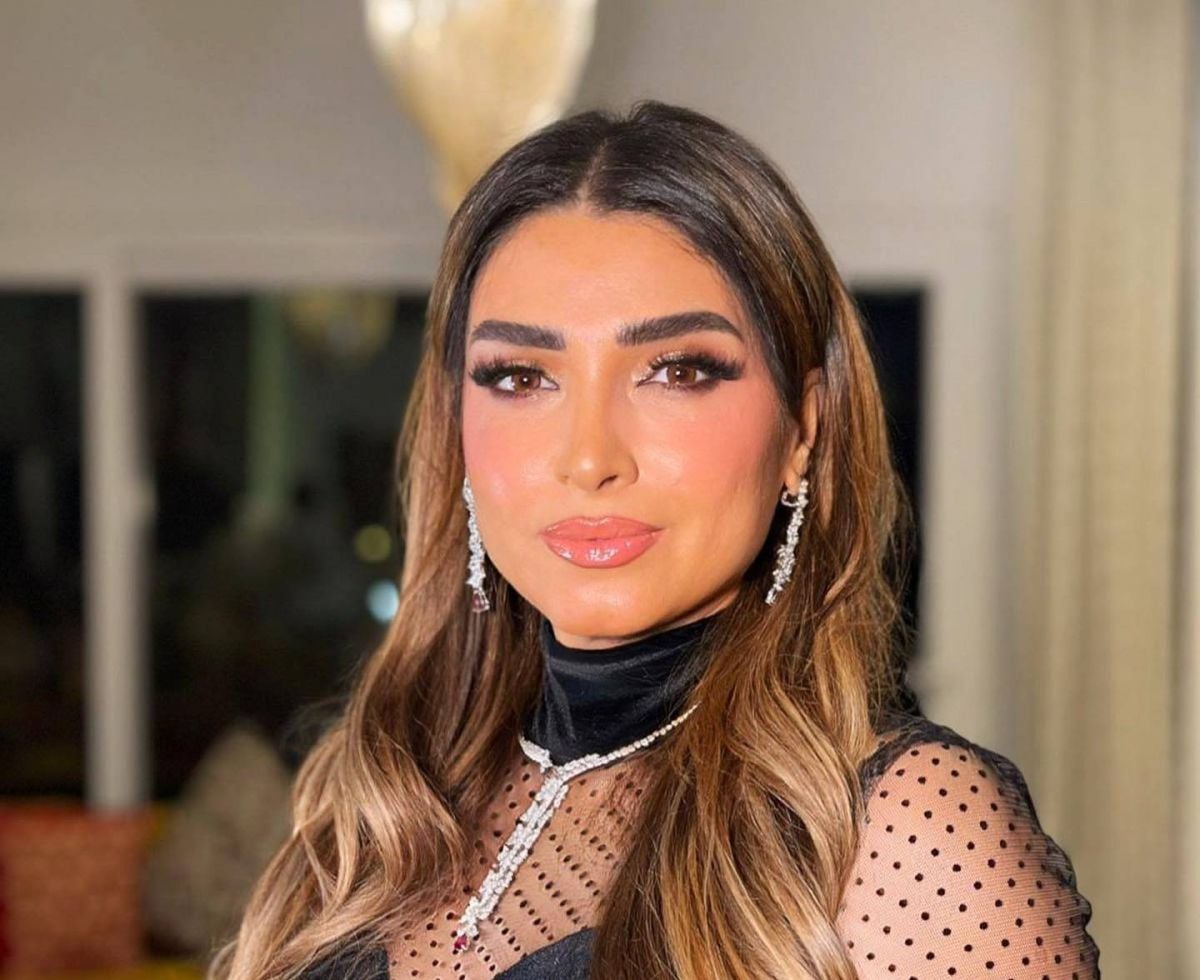 فنانة شهيرة تهاجم ناقداً فنياً بسبب روجينا