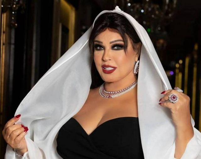 فيفي عبده توضح سبب غيابها عن زفاف نجلَي محمد فؤاد ومصطفى كامل