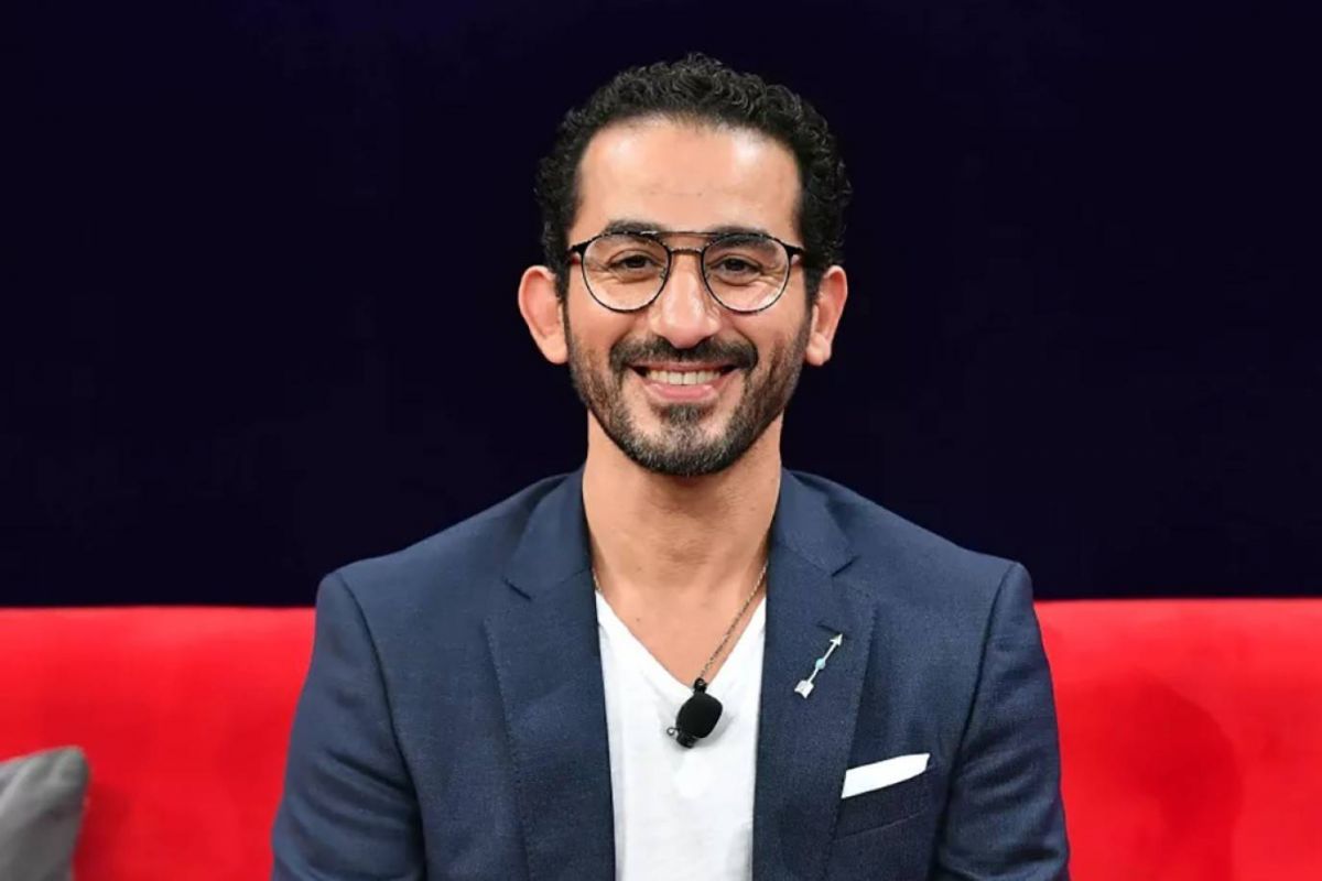 أحمد حلمي يشارك في مسيرة لدعم فلسطين في هولندا