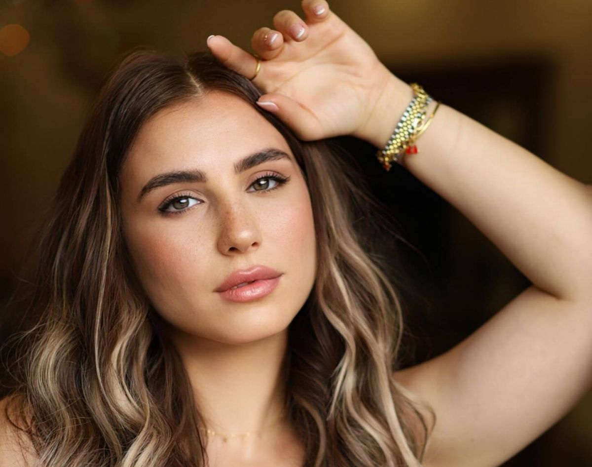 خاص - هلا السعيد تروي لـ