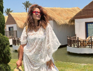 نجمات مصر ولبنان يفتتحن موسم الصيف بأبرز صيحات المايوهات والكاش مايوه