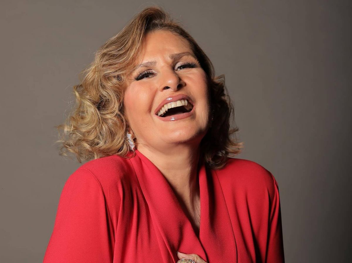 يسرا في ظهور نادر مع زوجها بحفل عشاء في السفارة الفرنسية