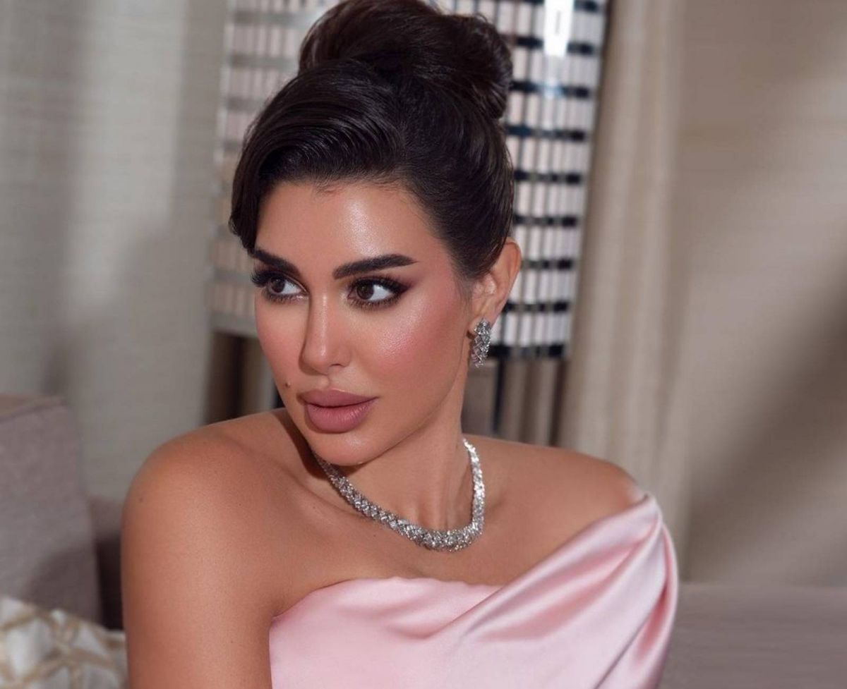 بالفيديو - ياسمين صبري توضح سبب اختيارها اللون الأحمر لإطلالتها في 