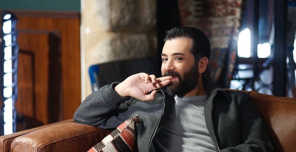 بالفيديو - يامن الحجلي يثير ضجة بتصريحاته الجريئة ويردّ على منتقديه