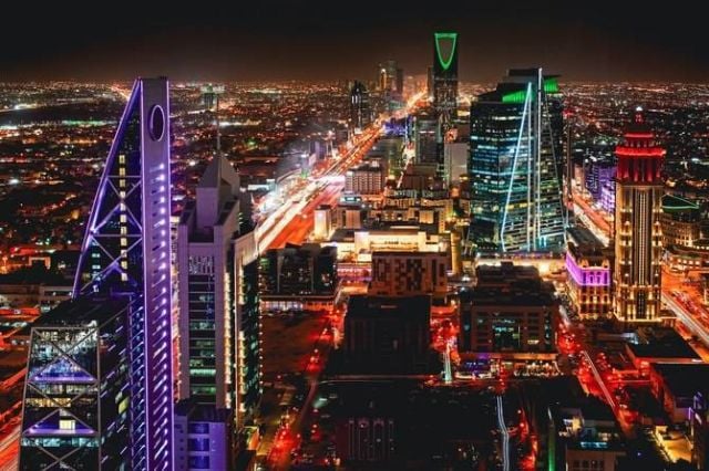 دراسة تكشف عدد أصحاب المليارات في السعودية والإمارات