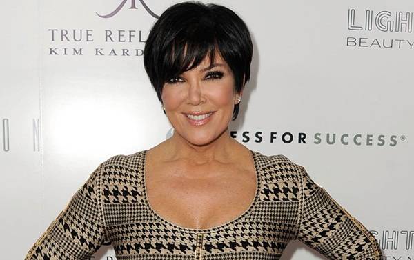 كريس جينر تعلن إصابتها بورم صغير