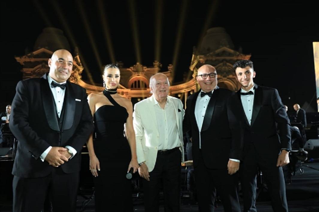 بالفيديو والصور - نجوم الفن في حفل عمر خيرت بقصر عابدين