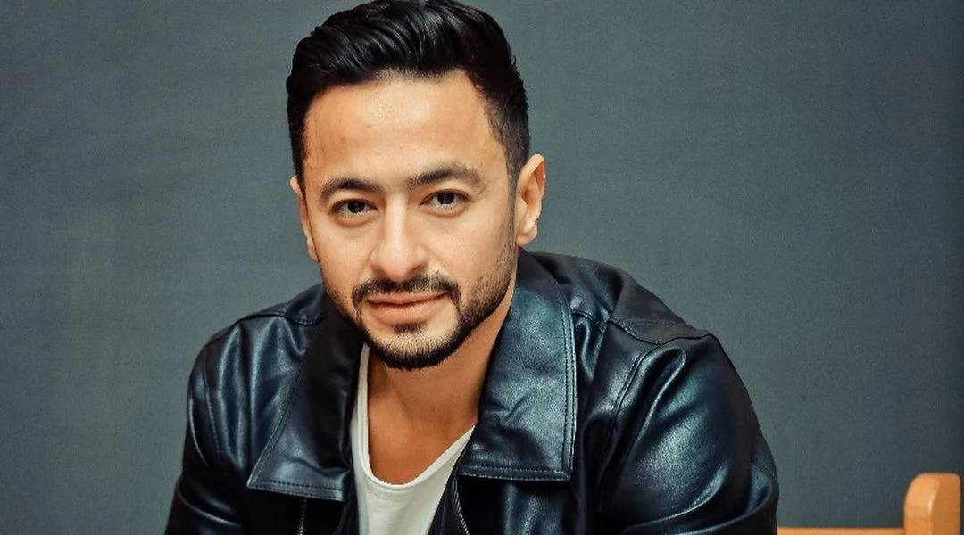 بالفيديو - لفتة إنسانية من حمادة هلال مع طفل تمنى لقاءه