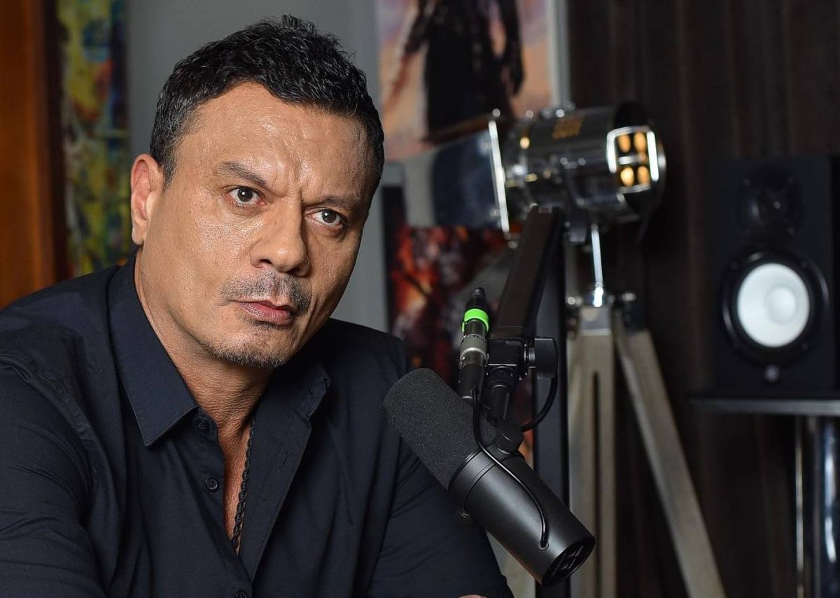 عباس أبو الحسن يردّ على اتهامه بعدم تكفله بعلاج ضحيتيه