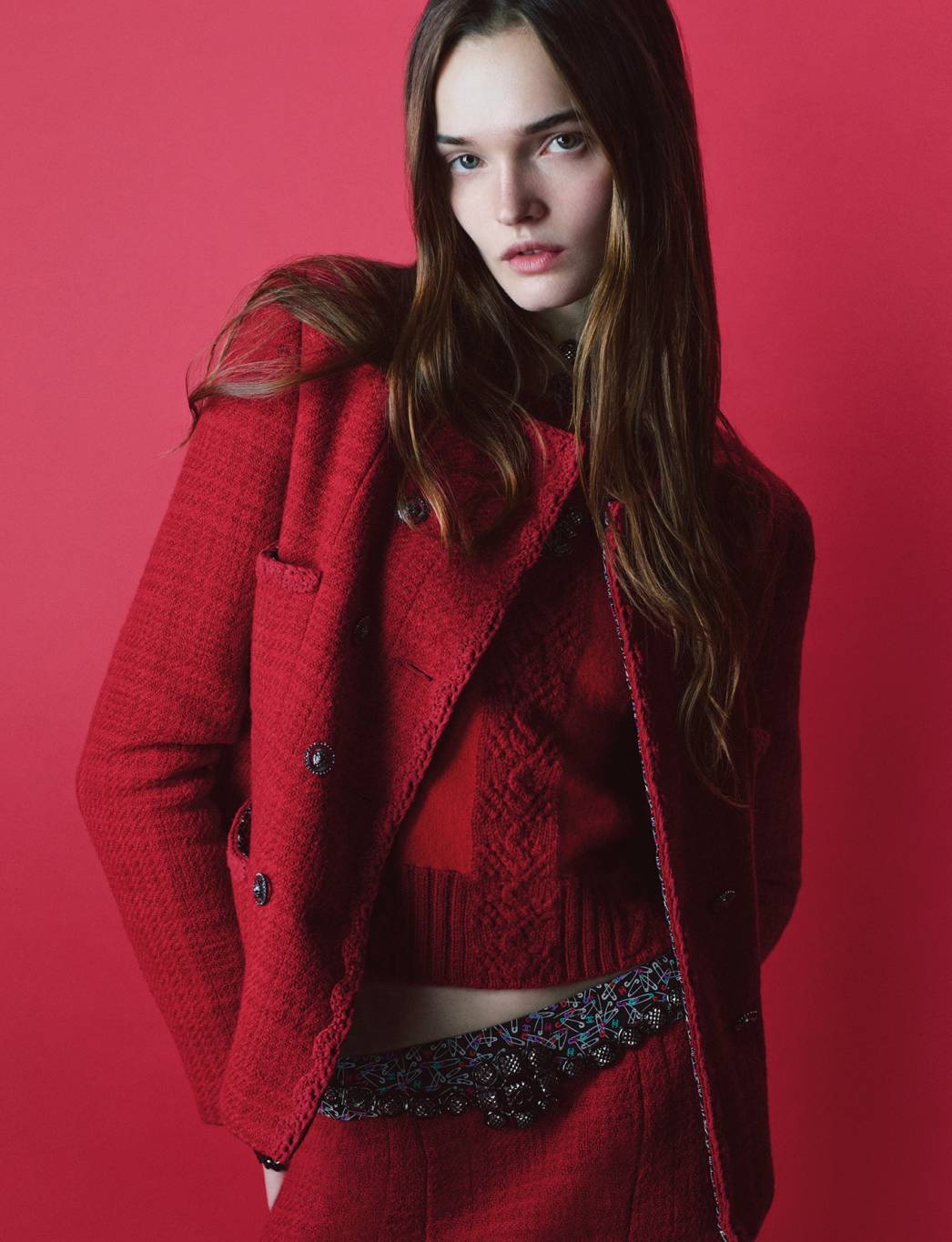 شانيل تحتفي بالتويد وموضة الستينيات